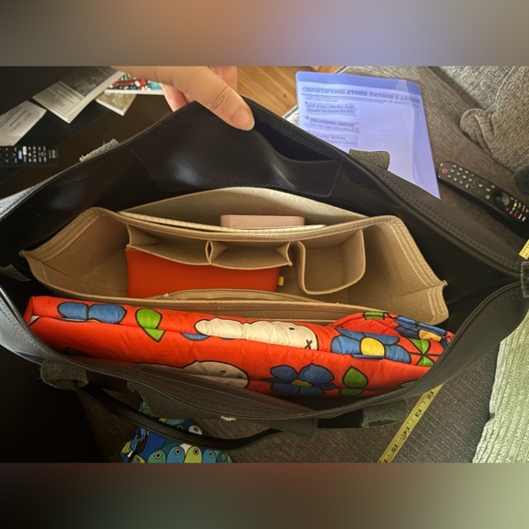 Longchamp Large Black Tote - Picture 11 of 11